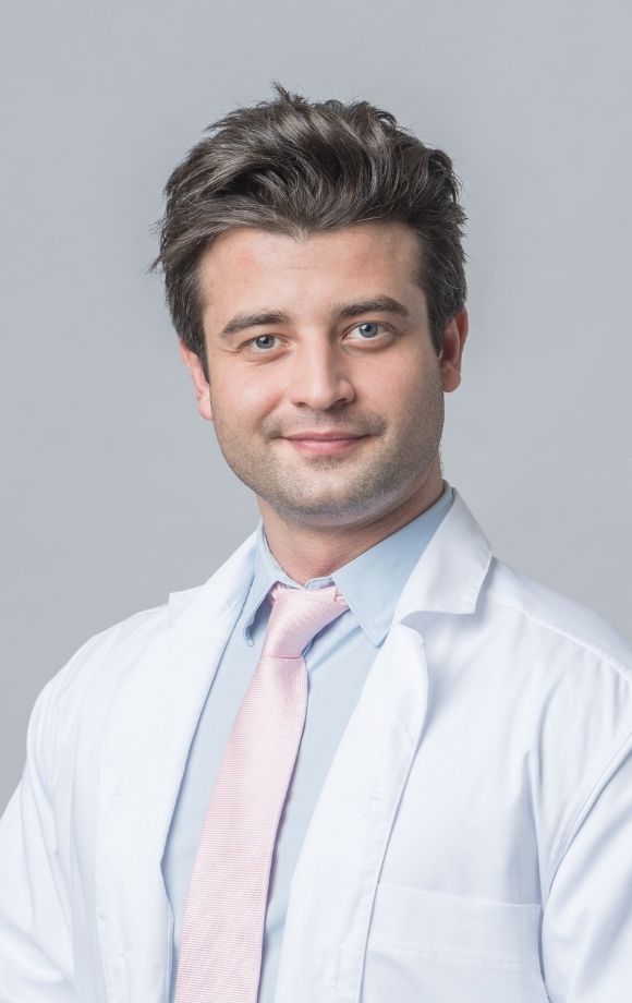 Dr. Géczi András Mihály Szülész-Nőgyógyász szakorvos jelölt Semmelweis egyetem